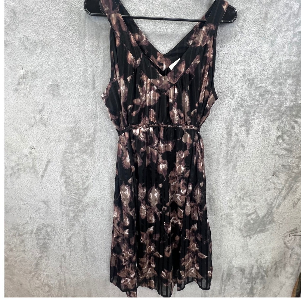 Motherhood Maternity XL Floral V-Neck Sleeveless Dress Embellished Empire Waist‎